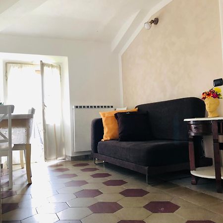 Apartamento Casa Di Aristide Erba Exterior foto