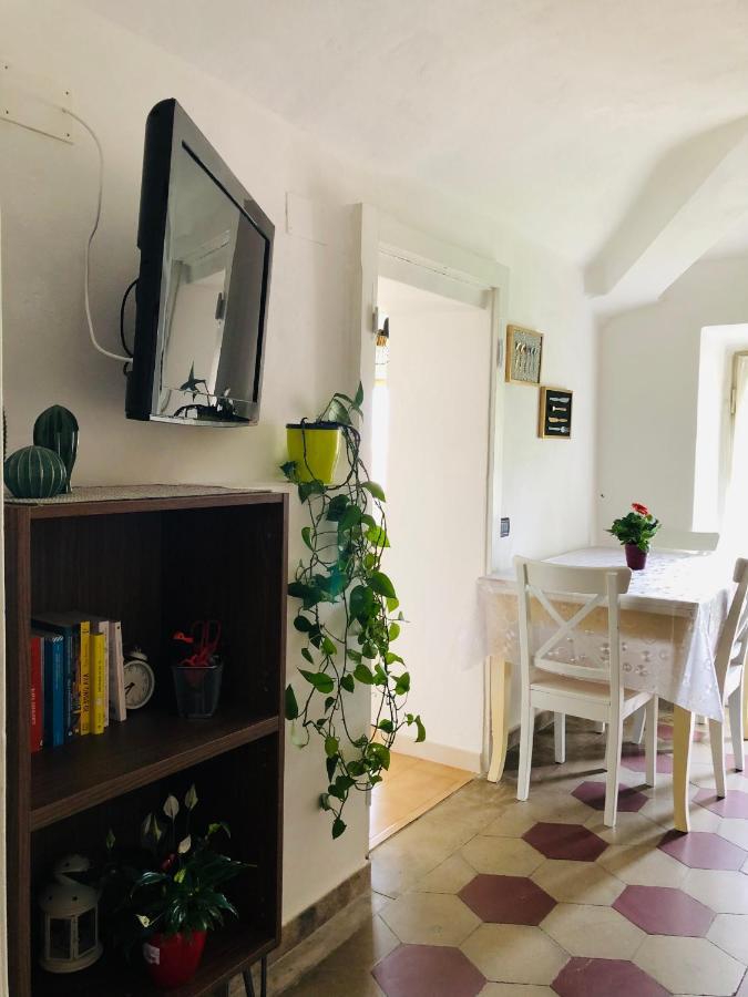 Apartamento Casa Di Aristide Erba Exterior foto